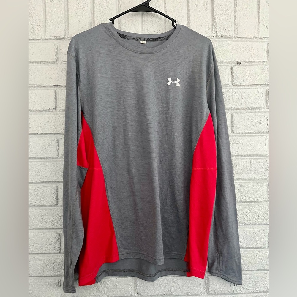 Mens L Under Armour “Run” jersey